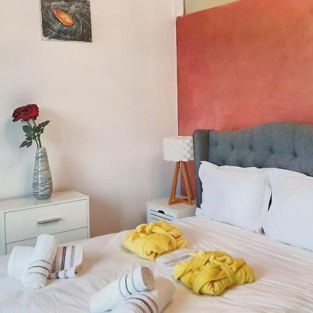 Ferienwohnung Cozy Penthouse In A New Business Building In City Center. Free Private Parking Cluj-Napoca Exterior foto