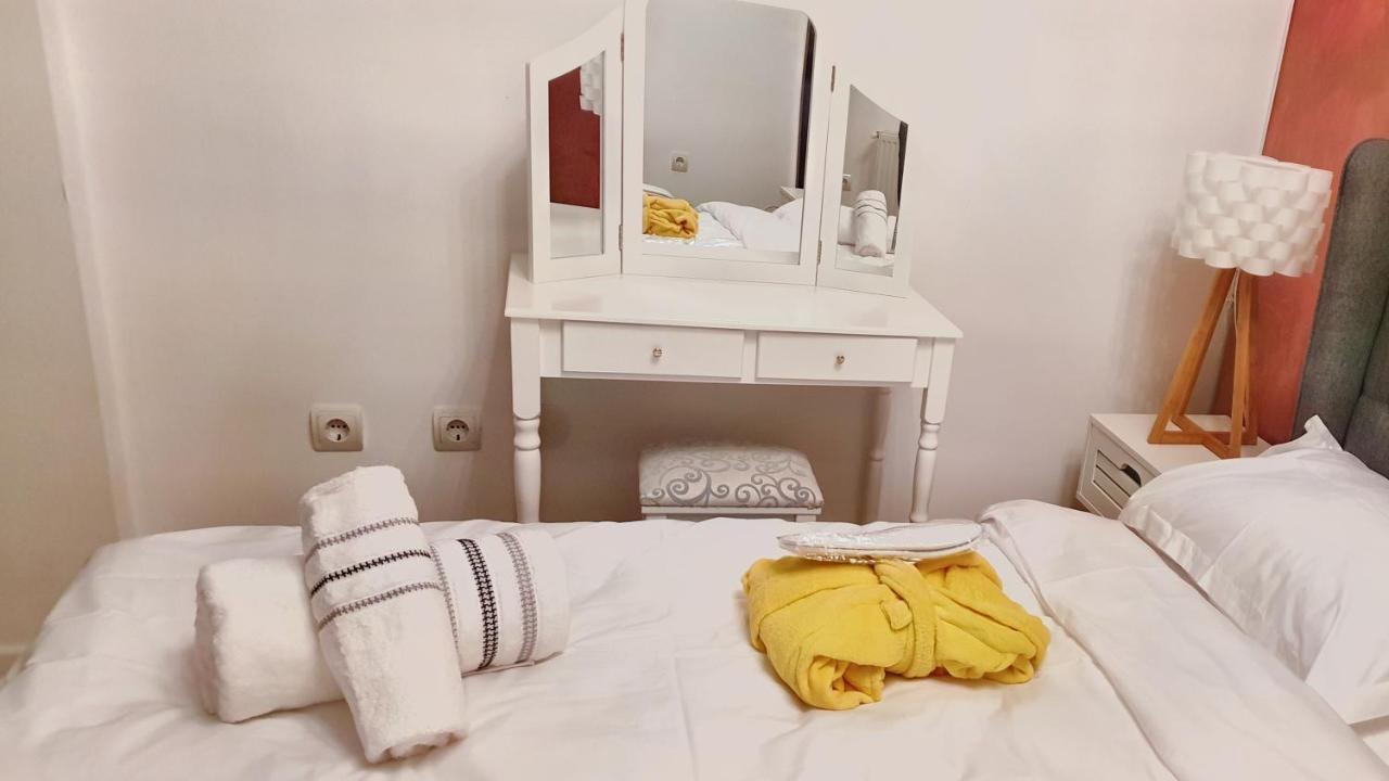 Ferienwohnung Cozy Penthouse In A New Business Building In City Center. Free Private Parking Cluj-Napoca Exterior foto