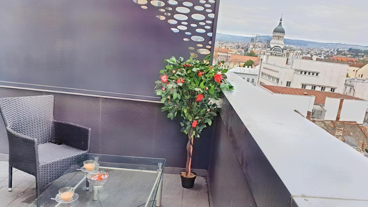 Ferienwohnung Cozy Penthouse In A New Business Building In City Center. Free Private Parking Cluj-Napoca Exterior foto